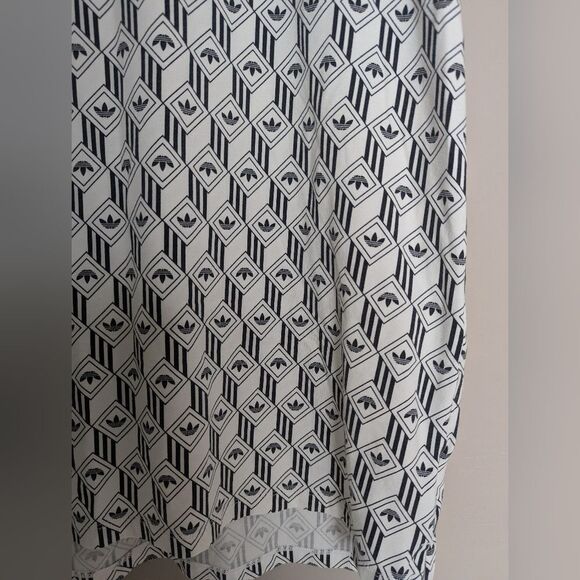 Adidas Originals Mono Print Tee Dress – Black & White, Stretchy, Size Small - Picture 5 of 10